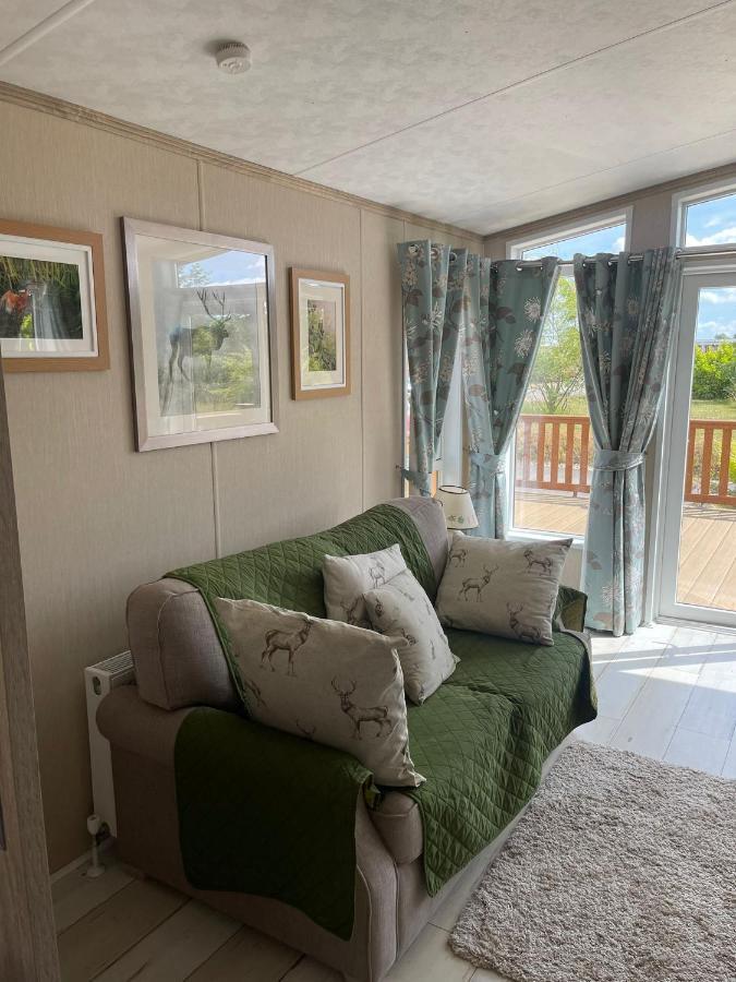 Fern Lodge With Hot Tub Stonham Aspall المظهر الخارجي الصورة