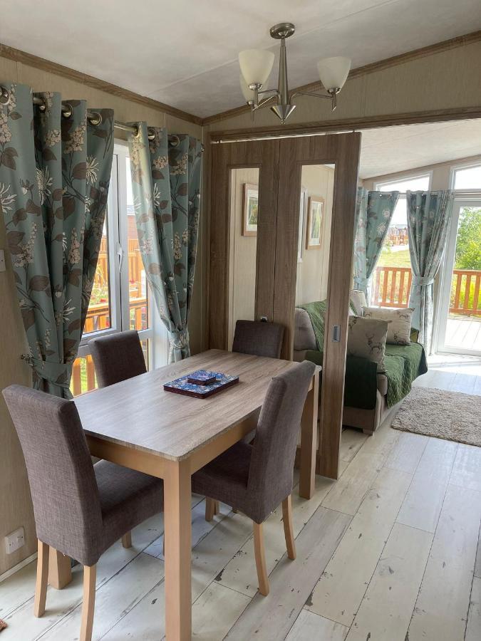 Fern Lodge With Hot Tub Stonham Aspall المظهر الخارجي الصورة